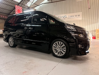 Used Toyota Vellfire 2013 for sale - 77201718: Photo