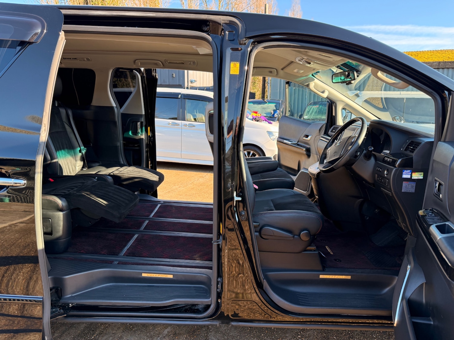 Used Toyota Vellfire 2013 for sale - 77201718: Photo 54