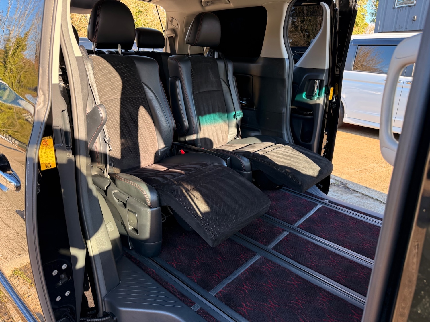 Used Toyota Vellfire 2013 for sale - 77201718: Photo 62