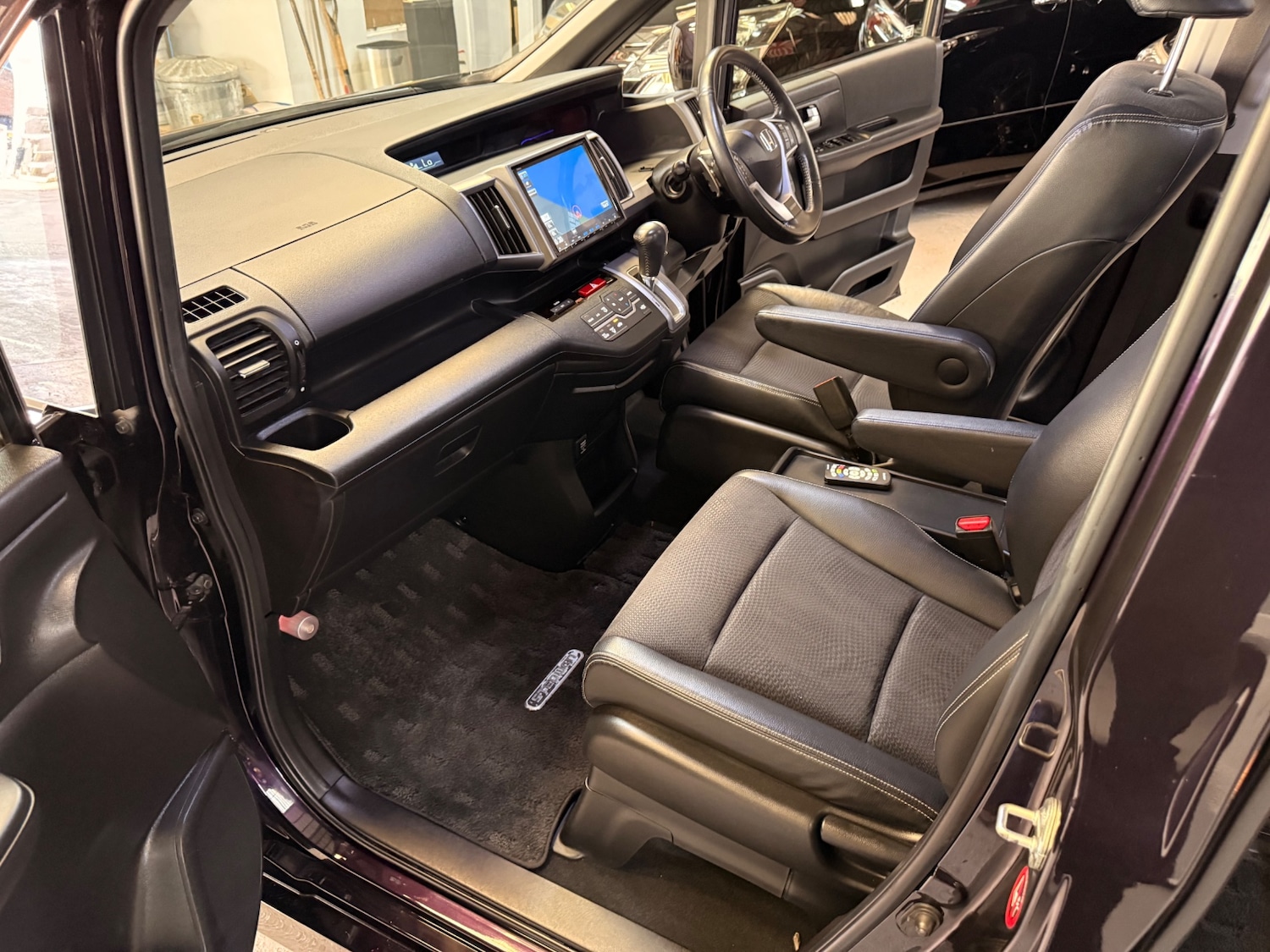 Used Honda Stepwagon 2013 for sale - 77954488: Photo 16