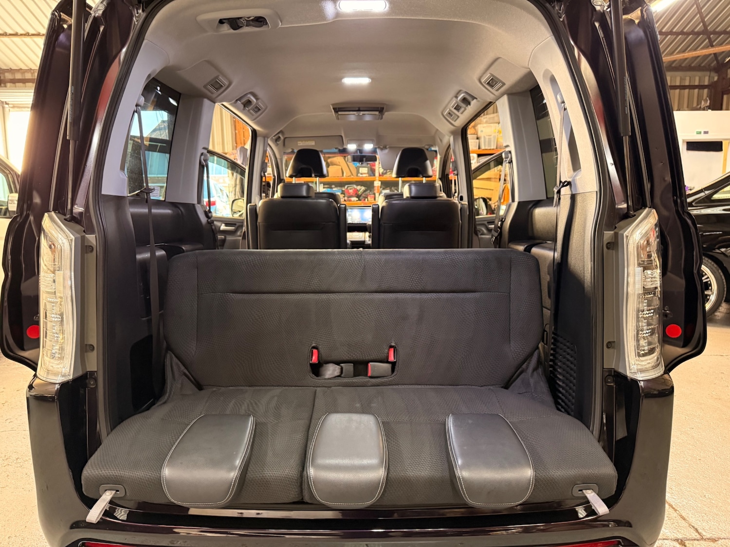 Used Honda Stepwagon 2013 for sale - 77954488: Photo 19