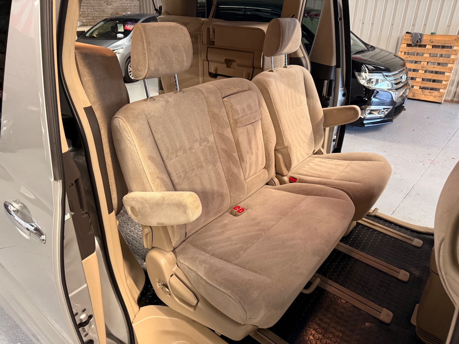 Used Toyota Alphard 2005 for sale - 76534555: Photo 13