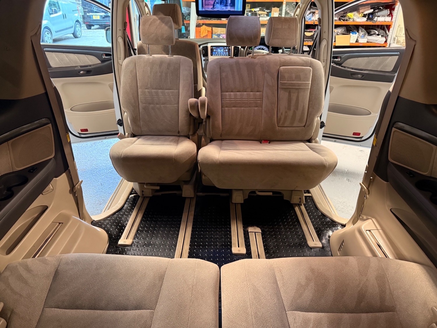 Used Toyota Alphard 2005 for sale - 76534555: Photo 19