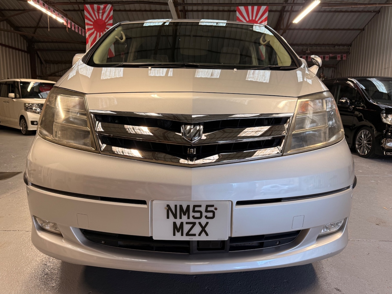 Used Toyota Alphard 2005 for sale - 76534555: Photo 2