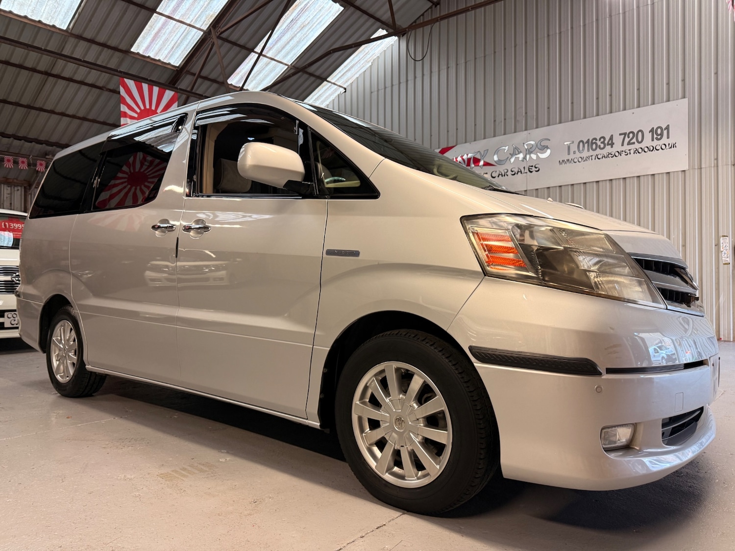 Used Toyota Alphard 2005 for sale - 76534555: Photo 4
