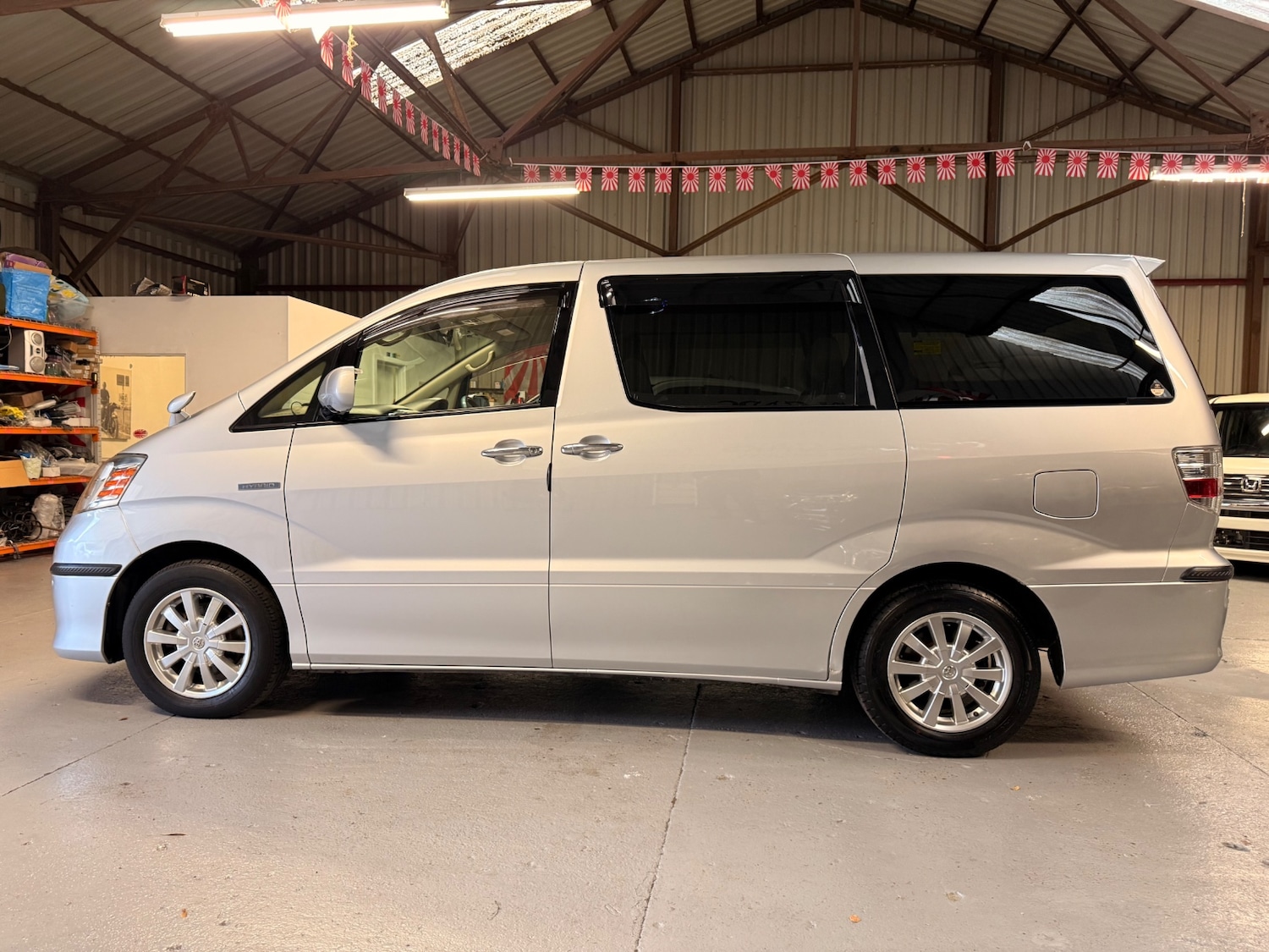 Used Toyota Alphard 2005 for sale - 76534555: Photo 8