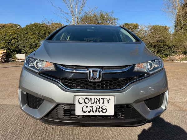 Used Honda Fit 2016 for sale - 74211451: Photo 2