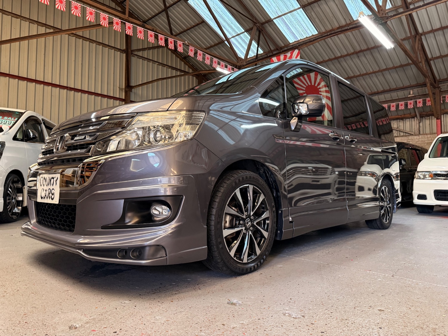 Used Honda Stepwagon 2014 for sale - 77438660: Photo 2