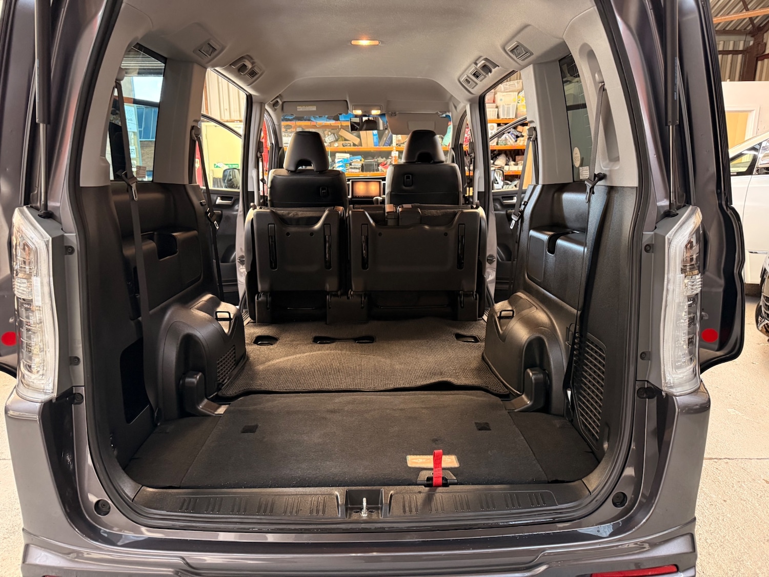 Used Honda Stepwagon 2014 for sale - 77438660: Photo 20