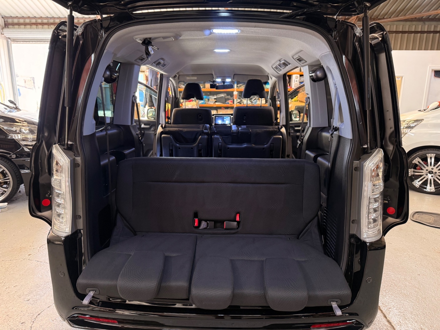 Used Honda Stepwagon 2013 for sale - 77767187: Photo 19