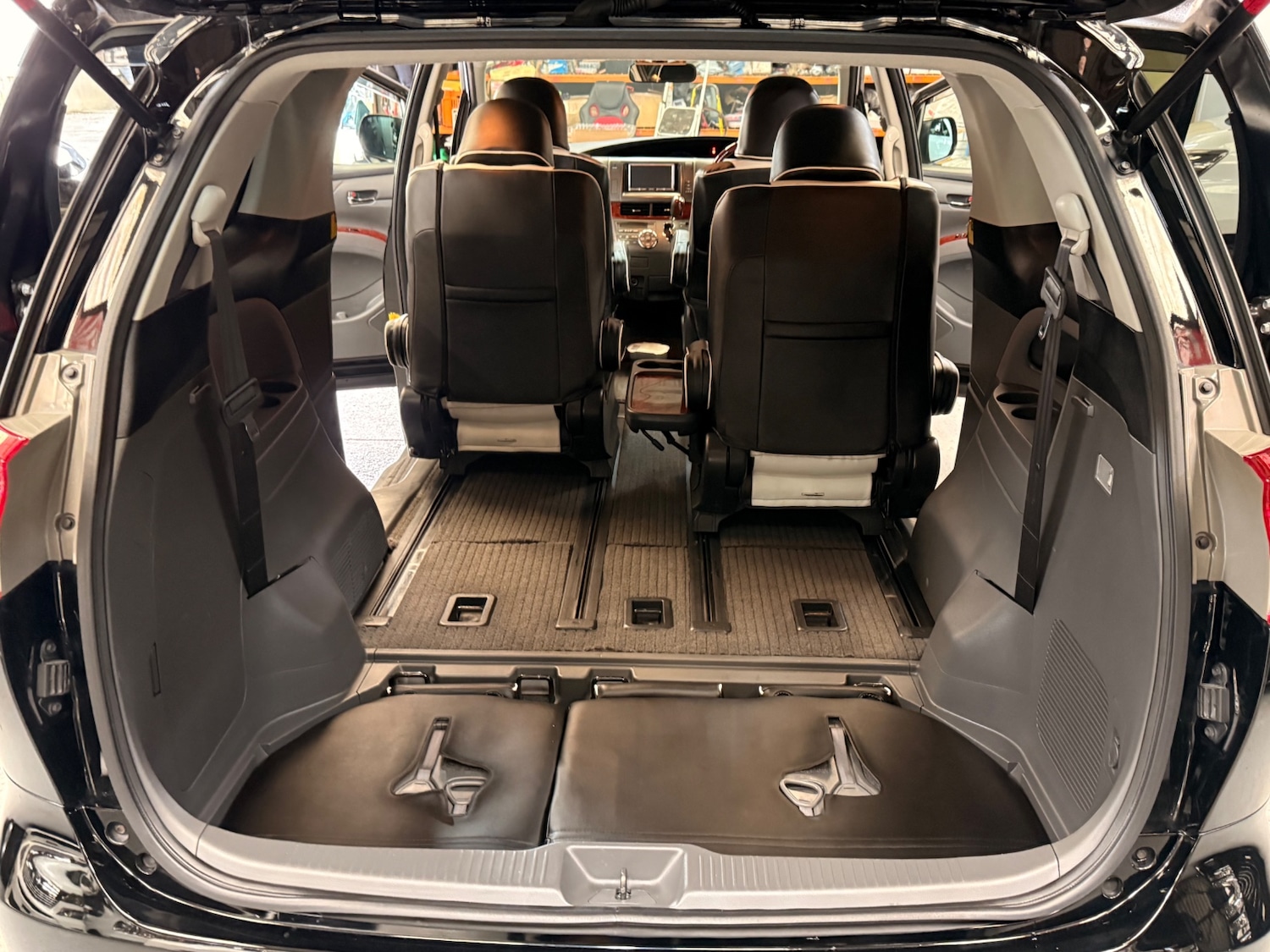 Used Toyota Estima 2010 for sale - 77622869: Photo 22