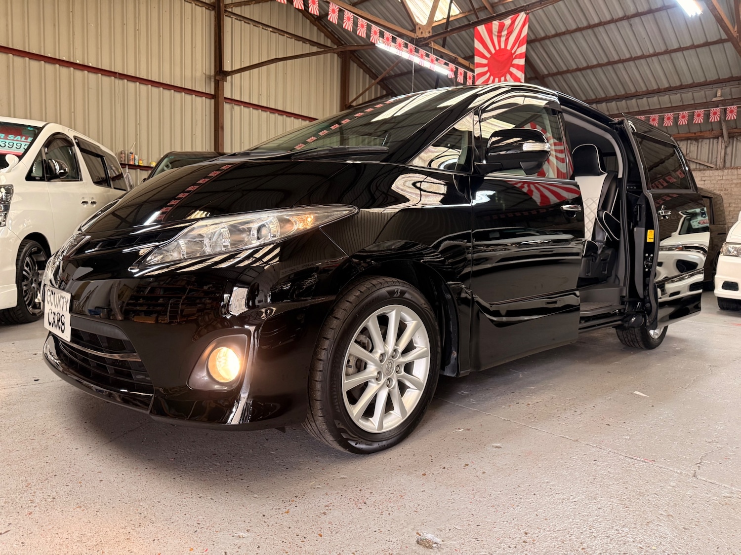 Used Toyota Estima 2010 for sale - 77622869: Photo 24