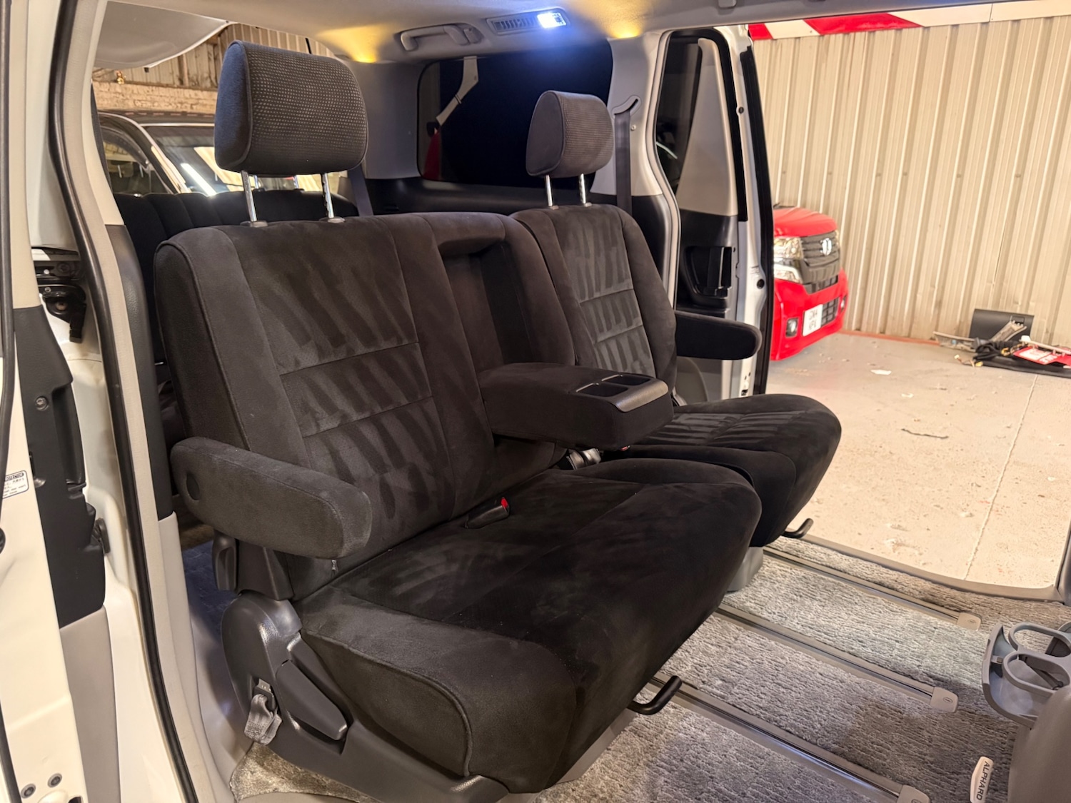 Used Toyota Alphard 2008 for sale - 78084577: Photo 18