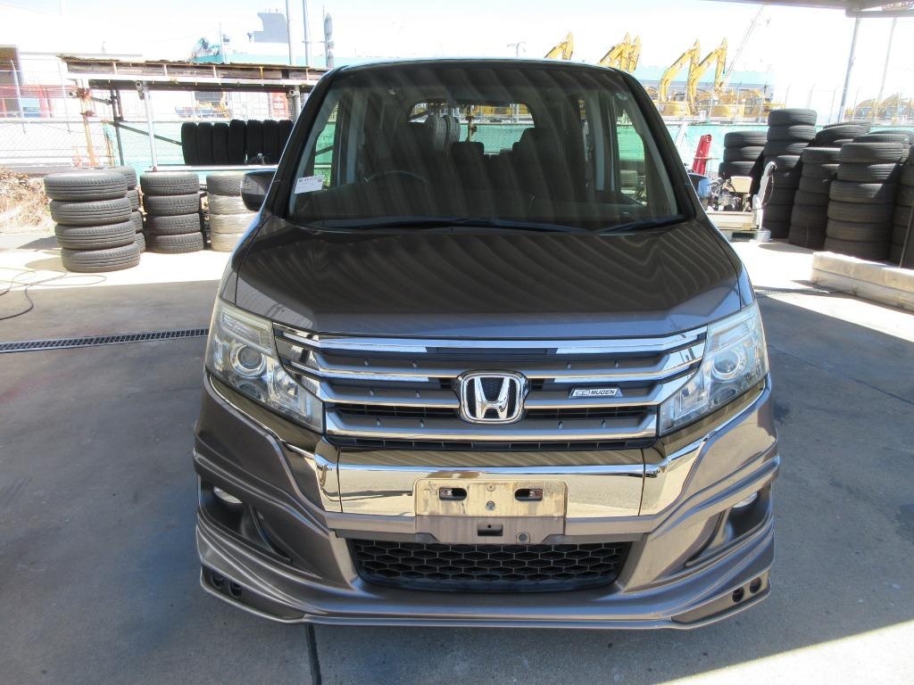 Used Honda Stepwagon 2014 for sale - 76098415: Photo 1