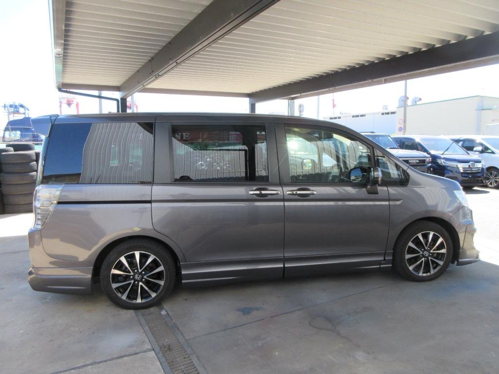 Used Honda Stepwagon 2014 for sale - 76098415: Photo 2
