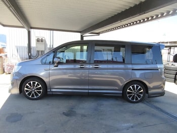 Used Honda Stepwagon 2014 for sale - 76098415: Photo 3