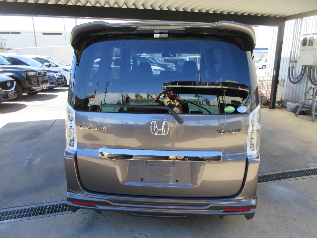 Used Honda Stepwagon 2014 for sale - 76098415: Photo 5