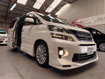 Used Toyota Vellfire 2013 for sale - 78969105: Photo