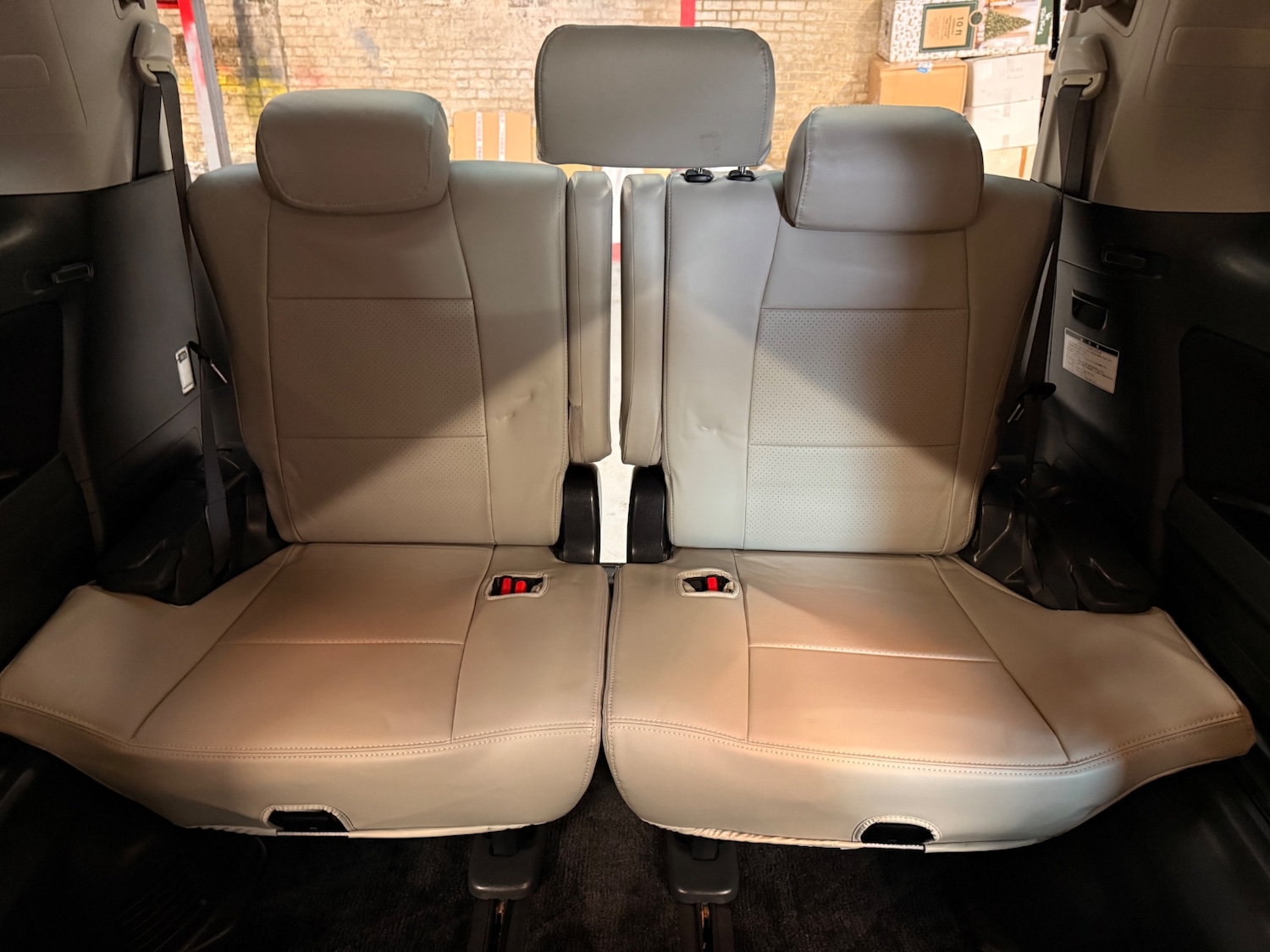 Used Toyota Vellfire 2010 for sale - 76699639: Photo 19