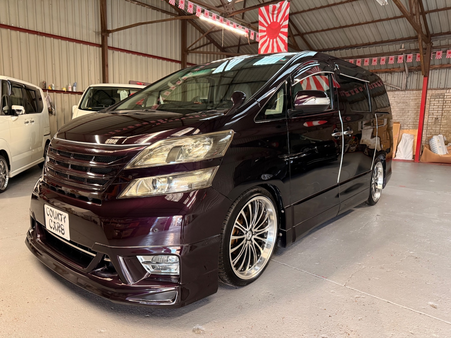 Used Toyota Vellfire 2010 for sale - 76699639: Photo 2