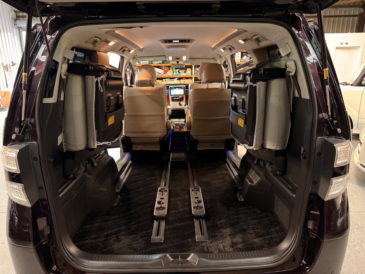 Used Toyota Vellfire 2010 for sale - 76699639: Photo 20