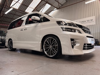 Used Toyota Vellfire 2014 for sale - 79452358: Photo