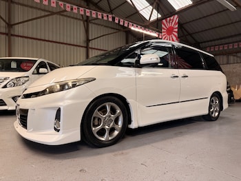 Used Toyota Estima 2014 for sale - 76974812: Photo