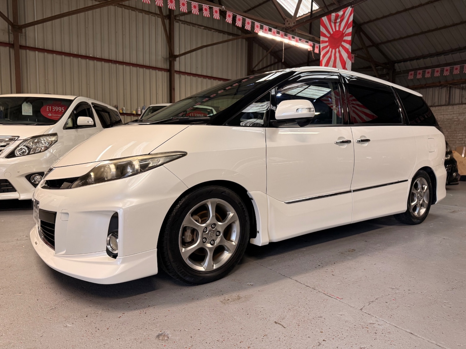 Used Toyota Estima 2014 for sale - 76974812: Photo 5