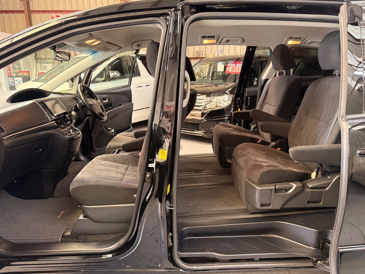 Used Toyota Estima 2012 for sale - 77736080: Photo 14