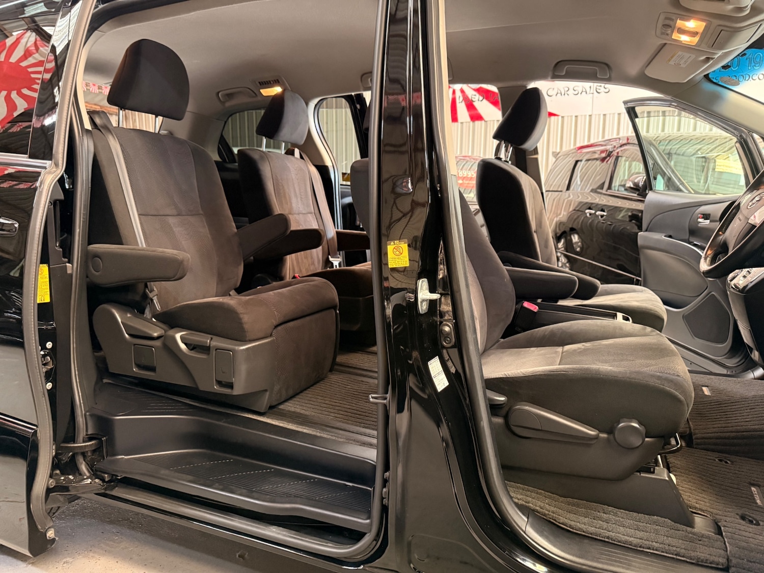 Used Toyota Estima 2012 for sale - 77736080: Photo 16