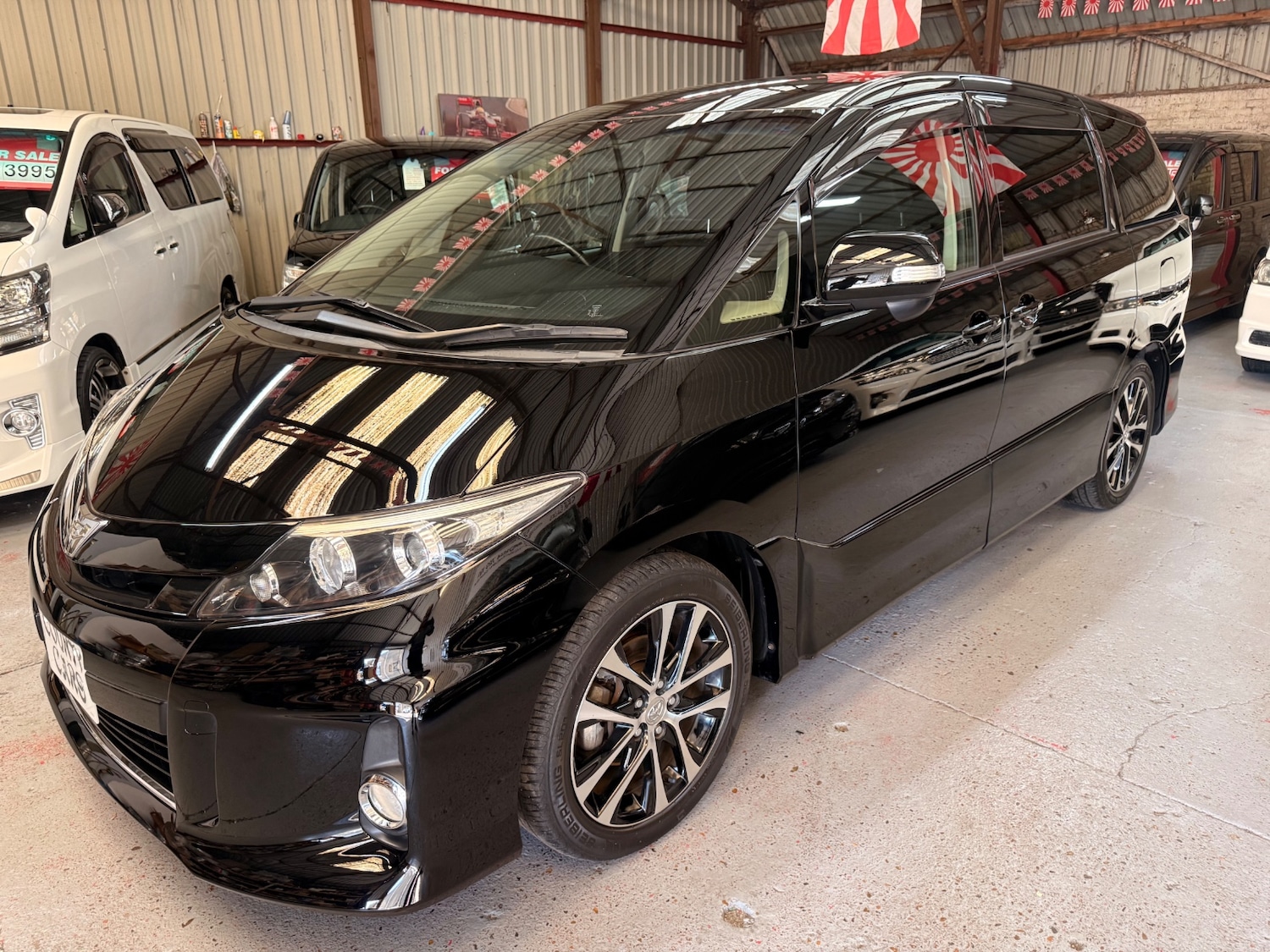 Used Toyota Estima 2012 for sale - 77736080: Photo 2