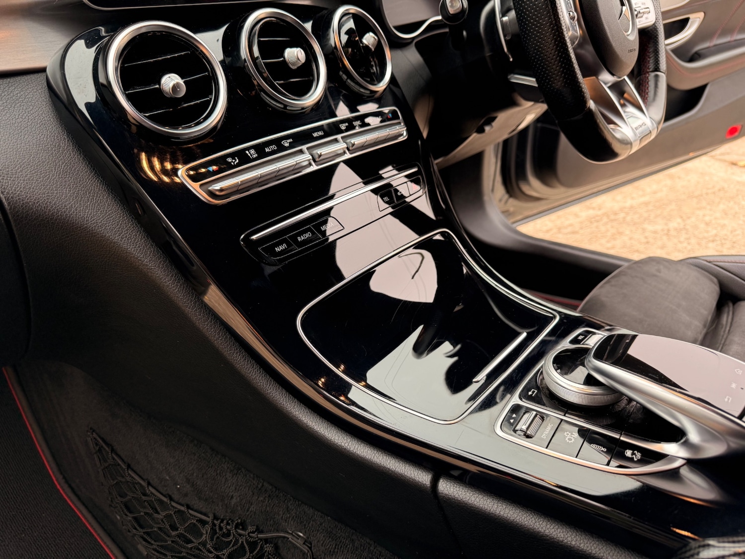 Used Mercedes-Benz C Class 2018 for sale - 76281798: Photo 17