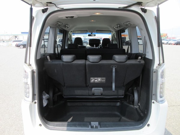 Used Honda Stepwagon 2012 for sale - 76098717: Photo 11