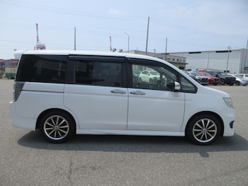 Used Honda Stepwagon 2012 for sale - 76098717: Photo 3