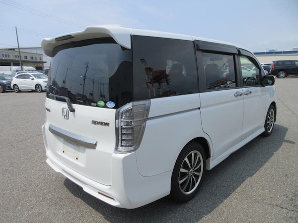 Used Honda Stepwagon 2012 for sale - 76098717: Photo 4