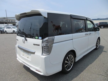 Used Honda Stepwagon 2012 for sale - 76098717: Photo 4