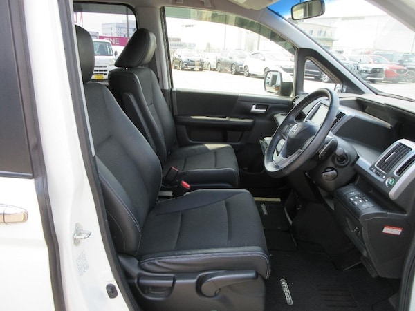 Used Honda Stepwagon 2012 for sale - 76098717: Photo 7