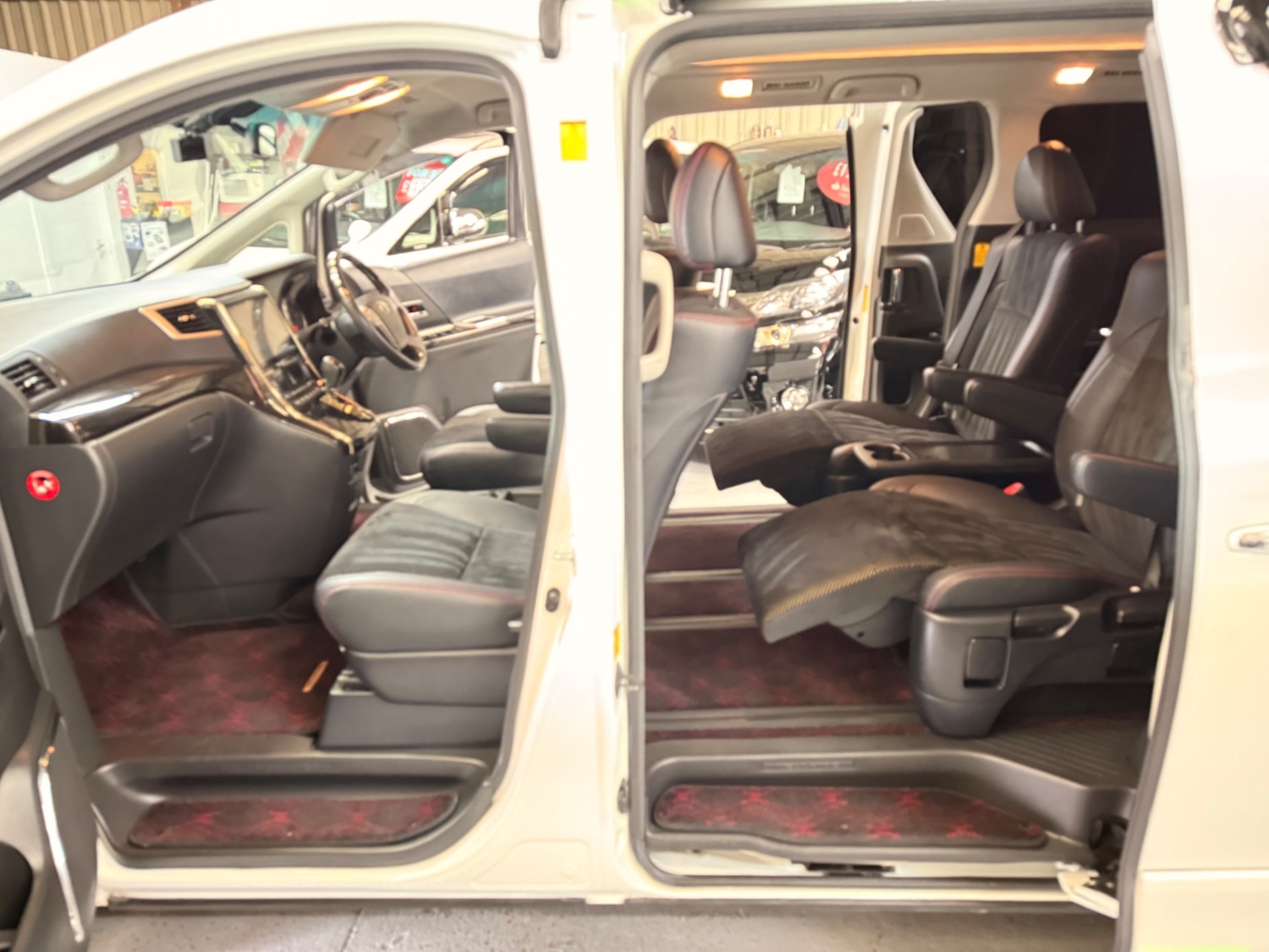 Used Toyota Vellfire 2014 for sale - 77558823: Photo 10