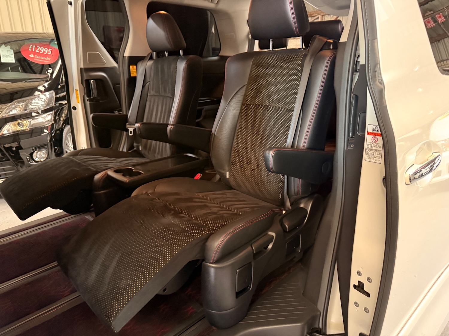 Used Toyota Vellfire 2014 for sale - 77558823: Photo 14