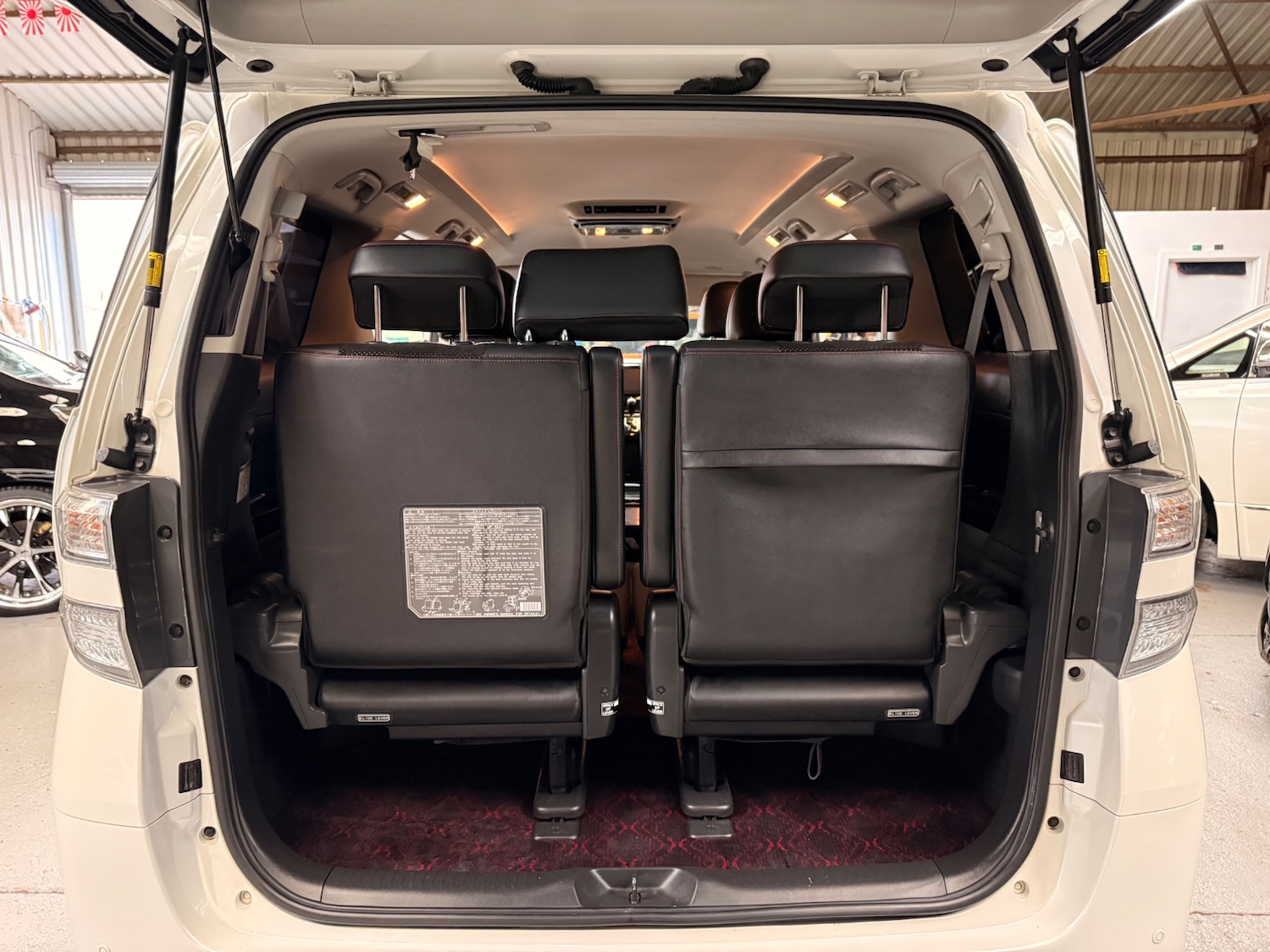 Used Toyota Vellfire 2014 for sale - 77558823: Photo 15