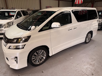Used Toyota Vellfire 2014 for sale - 77558823: Photo