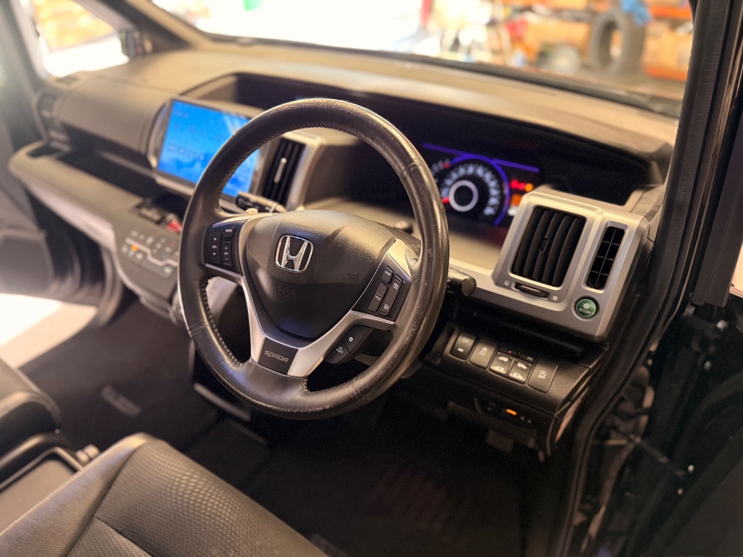 Used Honda Stepwagon 2014 for sale - 77019521: Photo 11