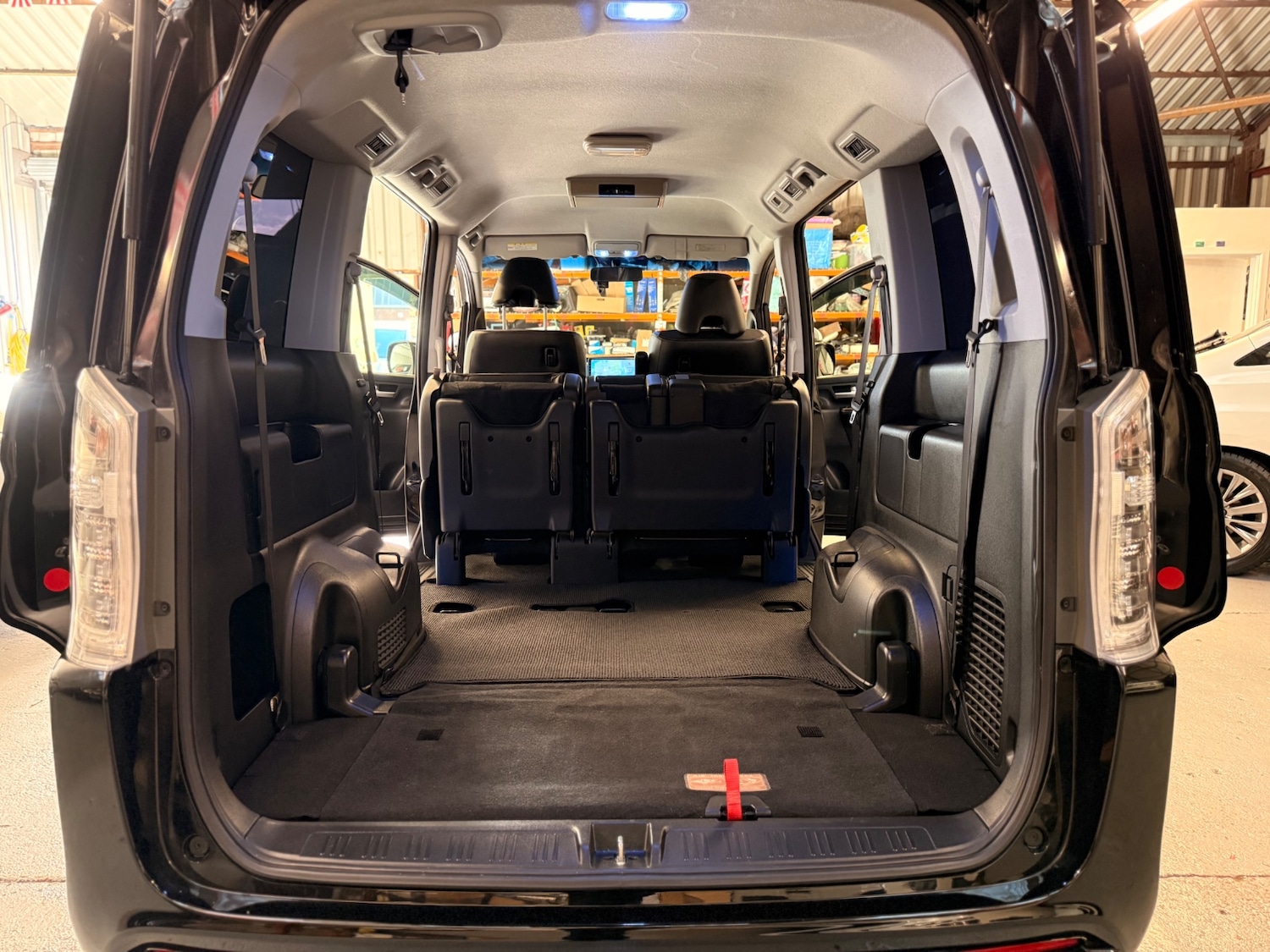 Used Honda Stepwagon 2014 for sale - 77019521: Photo 19