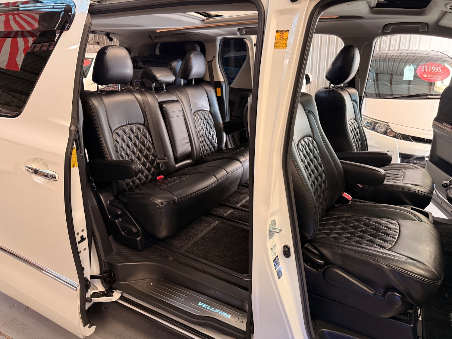 Used Toyota Vellfire 2013 for sale - 77084298: Photo 17