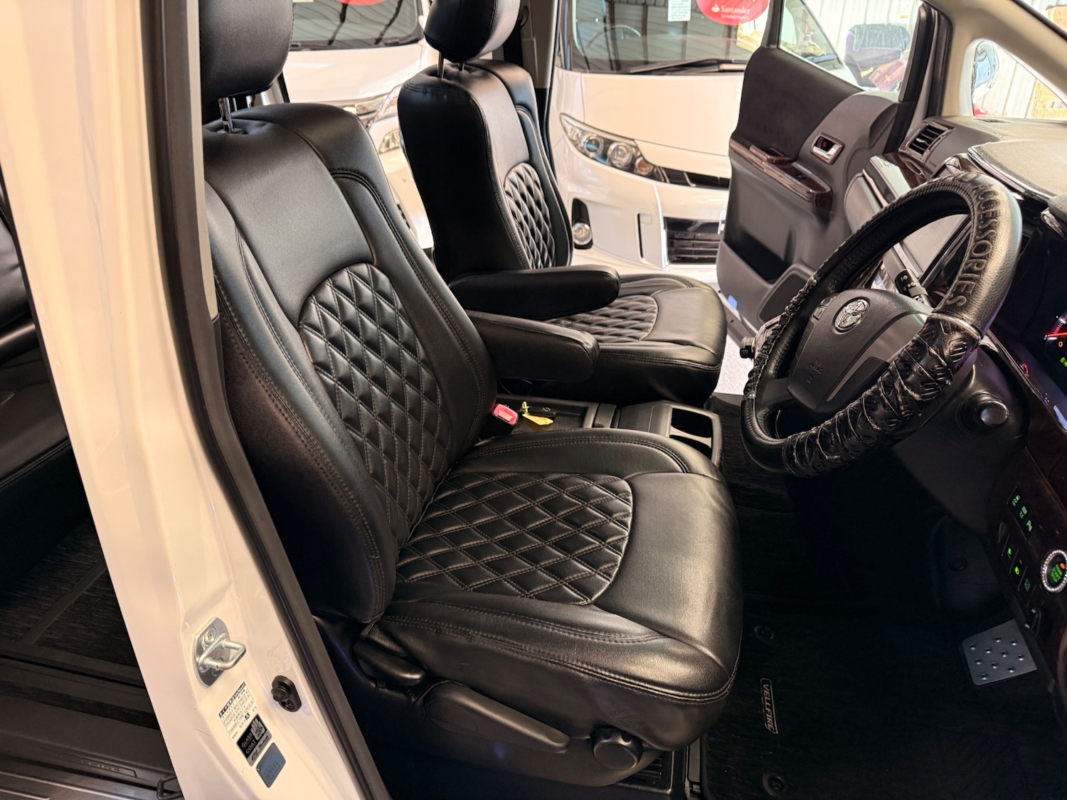 Used Toyota Vellfire 2013 for sale - 77084298: Photo 19