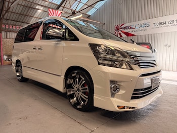 2013 - 2.4-Z Platinum Edition 8 Seter 2013-63-Reg 5-Door