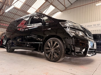 Used Toyota Vellfire 2011 for sale - 79107662: Photo