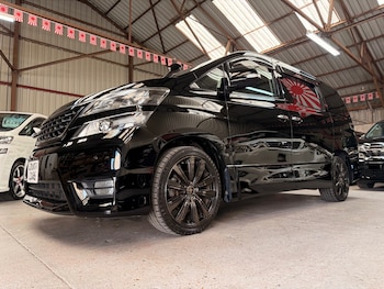 Used Toyota Vellfire 2011 for sale - 79107662: Photo