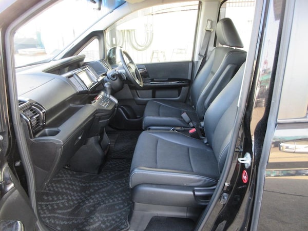 Used Honda Stepwagon 2012 for sale - 76098408: Photo 10