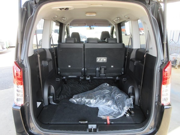 Used Honda Stepwagon 2012 for sale - 76098408: Photo 12